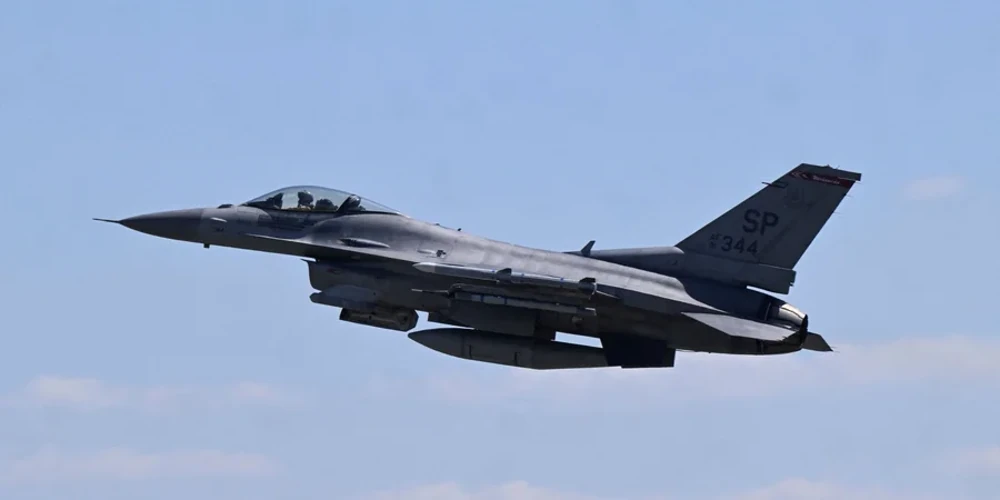 Винищувач F-16 Військово-повітряних сил Румунії