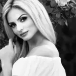Місце лобового зіткнення легкового автомобіля та автобуса на 144-му кілометрі траси М-07