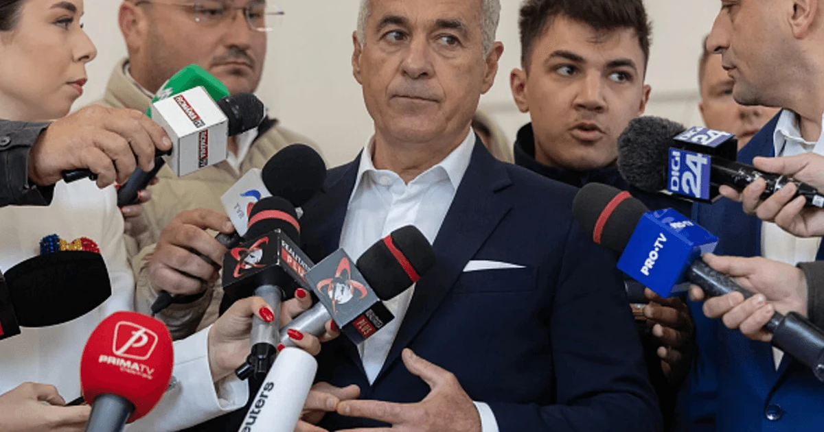 Колишній кандидат у президенти Келін Джорджеску після голосування на виборчій дільниці, 18 травня 2025 року
