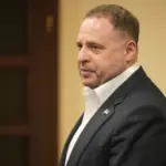 Андрій Єрмак у залі ВАКС