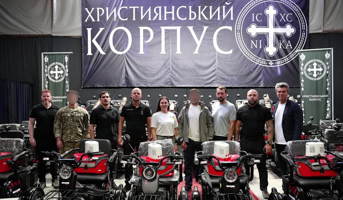 Валерій Дубіль та команда фонду «Надія» передають допомогу військовим на передовій