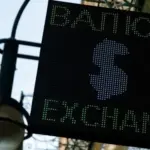 Національний банк України встановив офіційні курси валют на 22 вересня: долар та євро подорожчали