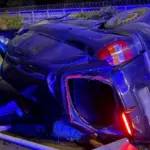 Місце падіння легкового автомобіля Opel з мосту на вулиці Промисловій у Голосіївському районі Києва