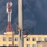 Зеленський під час відеозвернення на тлі карти з позначеними ураженими цілями