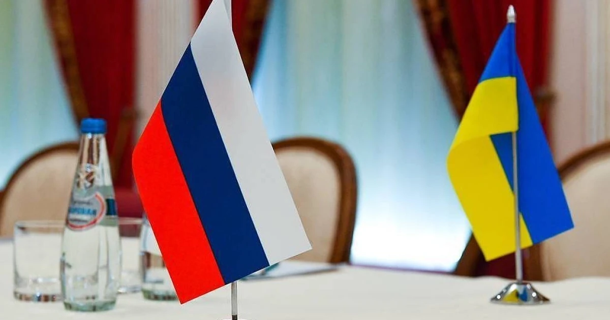 Президент України Володимир Зеленський спілкується з журналістами